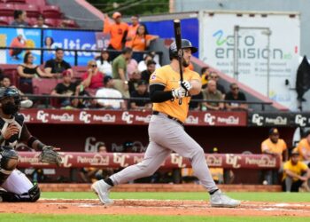 Águilas derrotan Gigantes vía blanqueada