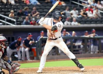 Toros anuncian contratación del super utility Max Schuemann