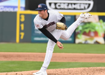 Leones anuncian al lanzador derecho Tanner Myatt