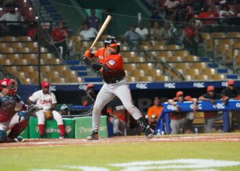 Los Toros se sacuden contra el Escogido