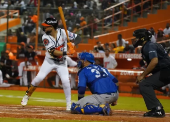Los Toros superaran 7-4 al Licey