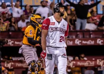 Gigantes se aferran a la cima