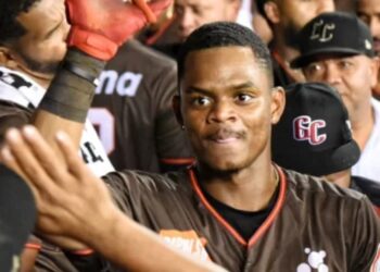 Gigantes dejan en dos hits a las Estrellas