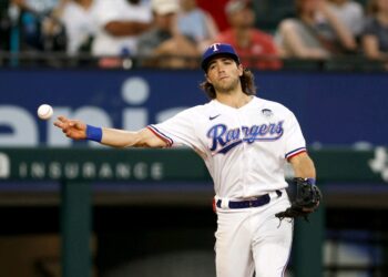 Escogido anuncia contratación del versátil Josh H. Smith