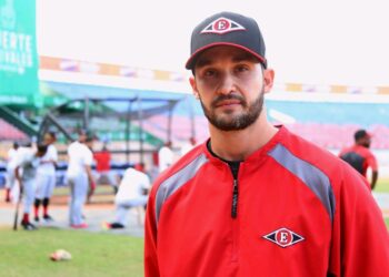 José Leger se une al Escogido