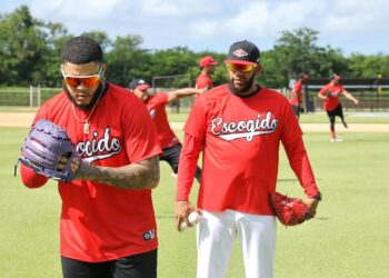 Escogido despide al pitching coach Brewer; asume Concepción