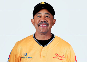 Presencia de Tony Peña despierta interés en aficionados serie Titanes en NY