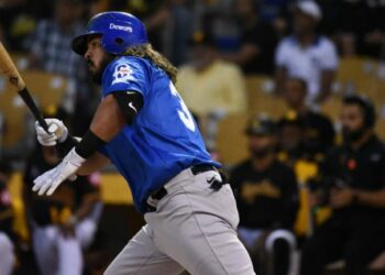 Licey continúa dominio sobre Águilas en Santiago