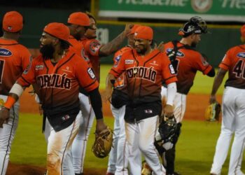 Toros propinan octava derrota seguida a las Águilas