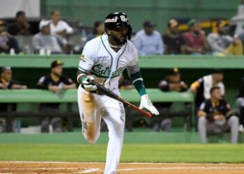 Las Estrellas aquietan a los Toros en su propio corral