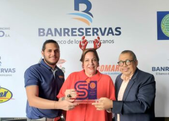 Erik González y Paolo Espino son MVP y Lanzador del Año de la ACD-Producciones Apolo