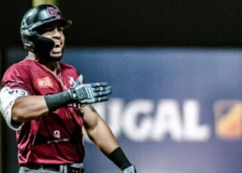 Los Gigantes colocan su número mágico en uno