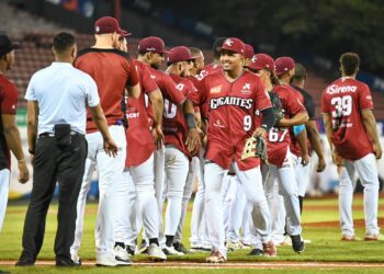 José Sirí da primer triunfo a los Gigantes en el Round Robin