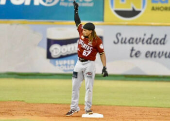 Los Gigantes mantienen aliento con victoria 5-4 sobre Estrellas