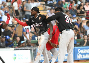 Licey cae ante Escogido en fiesta de batazos
