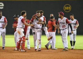 Los Gigantes dan un respiro, obtienen su segundo triunfo al vencer a los Leones