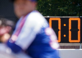 Regla del reloj hace daño a la salud de los lanzadores