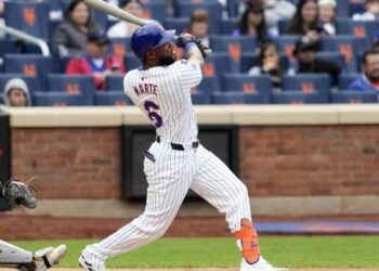 Juan Soto sigue ardiendo, castiga Toronto y Yankees salvan barrida