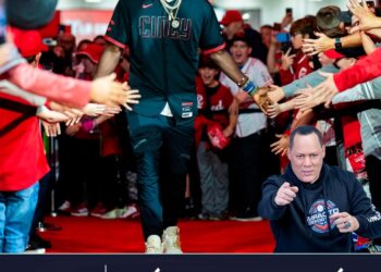 Elly de la Cruz: Va como la ganga del año