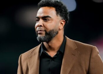 Llega otro picoteo para Nelson Cruz