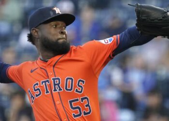 Cristian Javier domina a los Atléticos, a pesar del agua caída en el bullpen