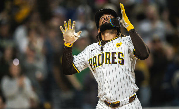 Detienen recha de hits de Tatis Jr.