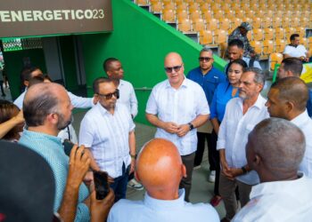 Gobierno entrega RD$84 millones como primera partida para remodelar el Estadio Tetelo Vargas