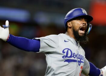 Teóscar se une a fiesta de jonrones de los Dodgers