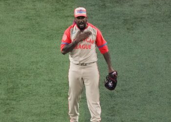 Emmanuel Clase salva su segundo juego en el Juego Estrellas