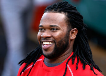 Cueto deja sin efecto contrato ligas menores con Texas