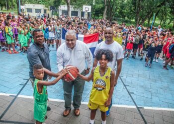 Inauguran Clásico Maita Mercedes dedicado a Seaboard
