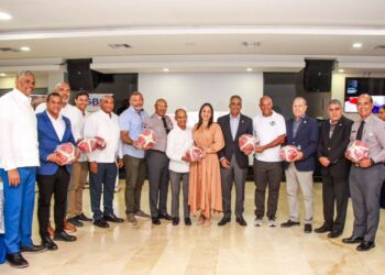 Abadina presenta miembros del comité organizador del basket distrital