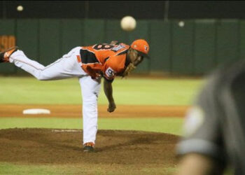 Toros firman de regreso a Jenrry Mejía desde agencia libre