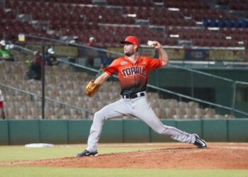 Matt Dermody regresa a reforzar a los Toros