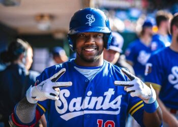 Severino pega dos jonrones; Sierra también jonronea en México