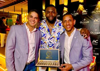 Lanzan Tre4 el exclusivo cigarro de Don Americo en honor a su hijo David Ortiz
