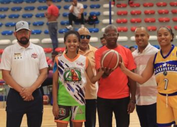 Mauricio Báez aplasta a San Carlos y avanza a la final en el TBS Distrital Femenino
