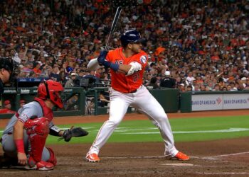 Yanier Díaz, un asesino silente con el bate