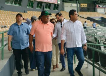 Ministro de Deportes supervisa remodelación en el Tetelo Vargas