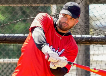 José Marmolejos se integra a prácticas de Leones