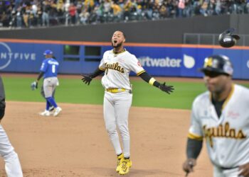 Aguilas ganan otra vez en Nueva York