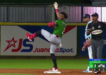 Dobles de Vidal Bruján llevan a las Estrellas al segundo puesto