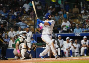 De La Cruz y Lawlar jonronean en blanqueada del Licey