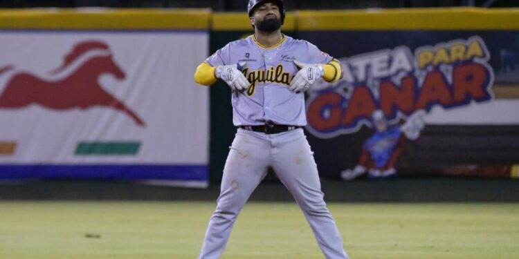 Águilas escalan al tercer puesto tras derrotar a Gigantes