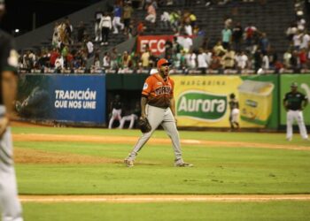 Abad lanza en grande y Toros rompen racha derrotas