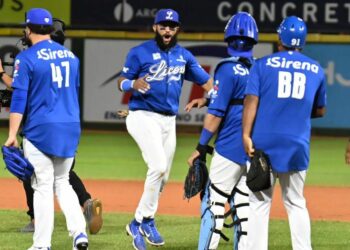 Licey remonta y somete al Escogido en dramático choque