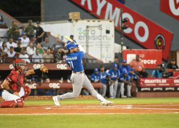 Campusano jonronea; Licey somete a Gigantes