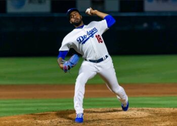 Escogido firma al relevista zurdo Darién Núñez