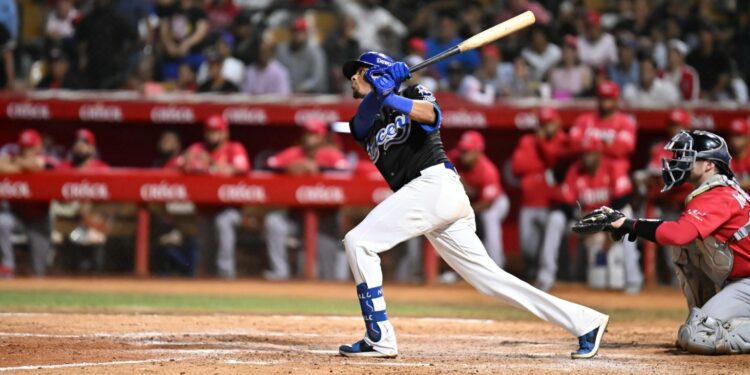 Licey deja en el terreno en extrainnings al Escogido