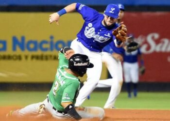 Licey y Estrellas en la cima